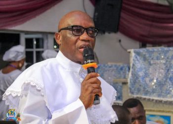 A/M/S/E POPOOLA ENDORSES INDECENT DRESSING! Parish Ushers Go on Strike!