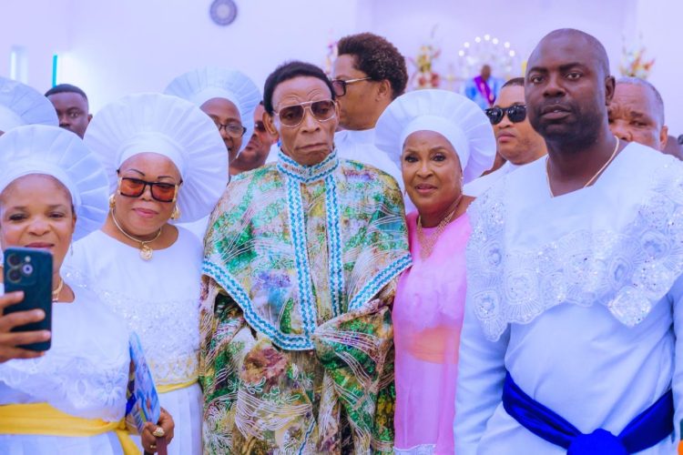 REV. EMF OSHOFFA DEDICATES CCC COVENANT PARISH, IJEBU-ODE; COMMENDS PARISH PLANTER L/E/S OSHONAIKE
